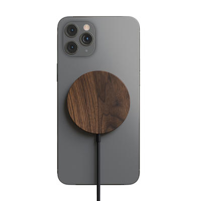Woodcessories MagPad Walnuss Magnetische Wireless Qi Ladestation