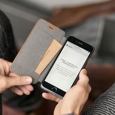 Woodcessories EcoFlip Walnuss für iPhone X/XS