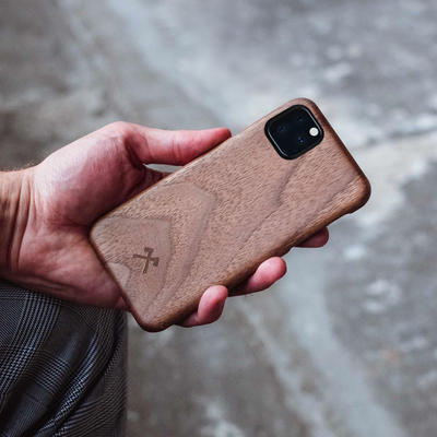 Woodcessories EcoCase Slim noyer pour iPhone 11 Pro