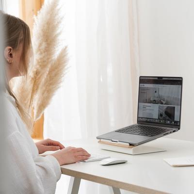 Woodcessories Laptop Stand Eiche