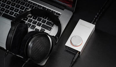 FiiO Jade Audio GIGAS 1 Silber Desktop-Kopfhörerverstärker